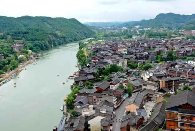 贵州凯里市有几个县（凯里市属中亚热带温和湿润气候区）