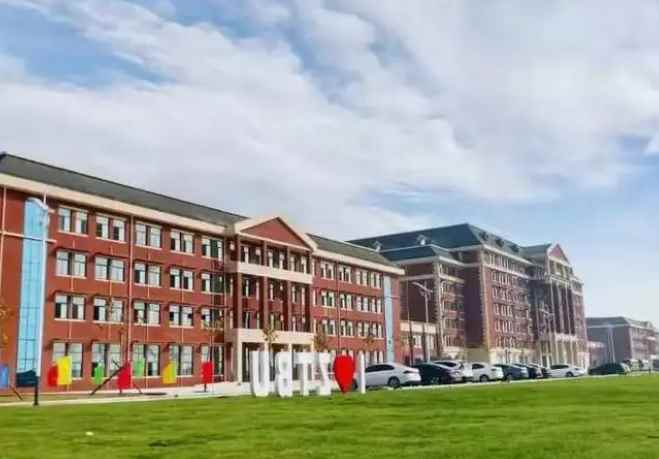 郑州工商学院是几本(郑州工商学院2019年招生简章)
