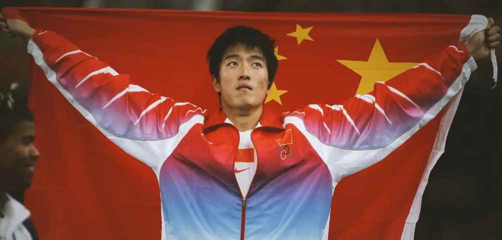 刘翔多高(中国男子田径队110米栏运动员刘翔时隔五年后重登榜首)