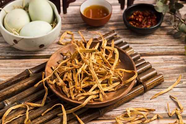 黄花菜3.jpg 黄花菜的功效与作用禁忌