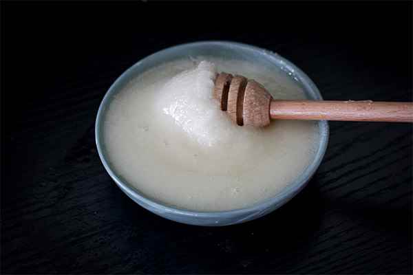 蜂蜜水4.jpg 蜂蜜水的作用与功效