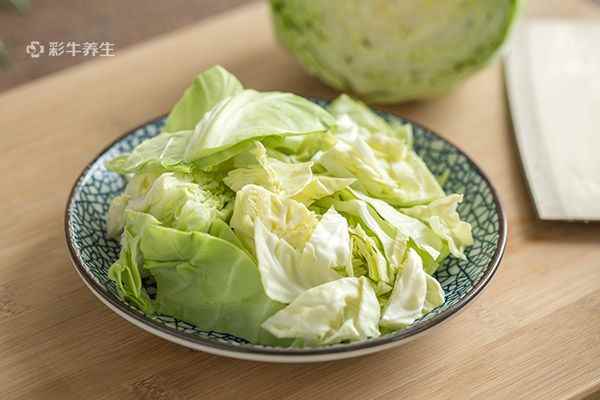 包菜2.jpg 尿酸高能吃什么食物表
