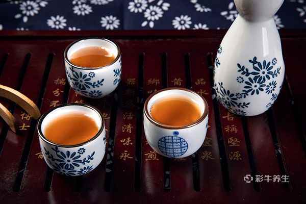 喝黄酒1.jpg 吃完螃蟹吃什么驱寒