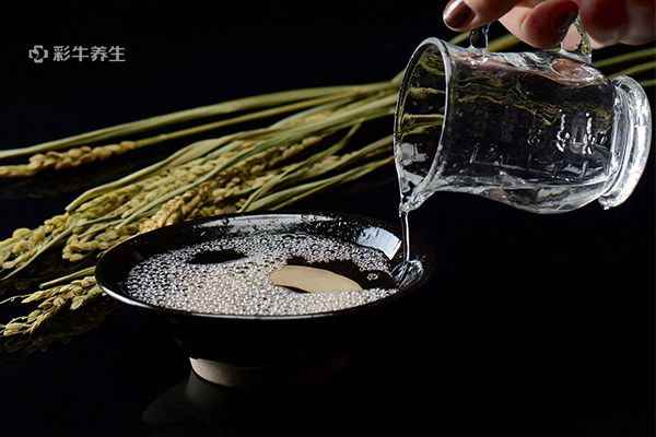 脚气用什么1.jpg 喝白酒的好处