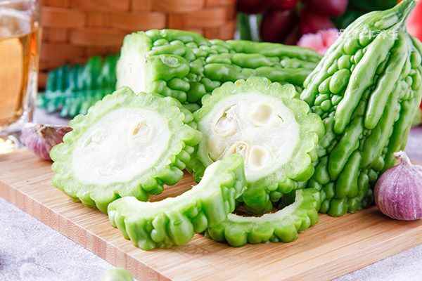 苦瓜1.jpg 血糖高适合吃什么食物