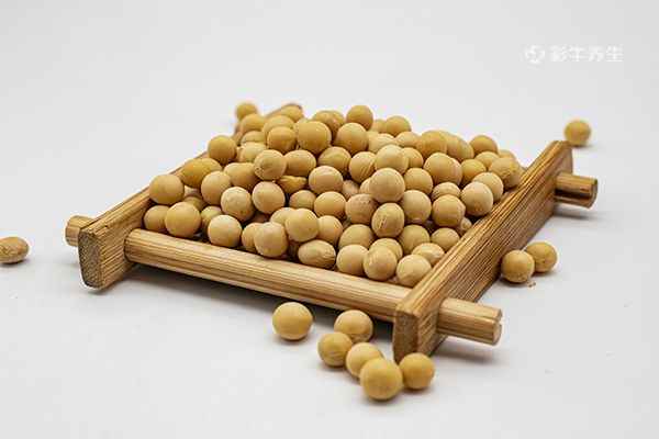 黄豆1.jpg 雌激素低怎样调理食补