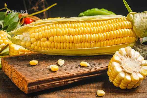 玉米6.jpg 鲜玉米中含有大量的哪种天然维生素(鲜玉米比老玉米营养使用价值高些)