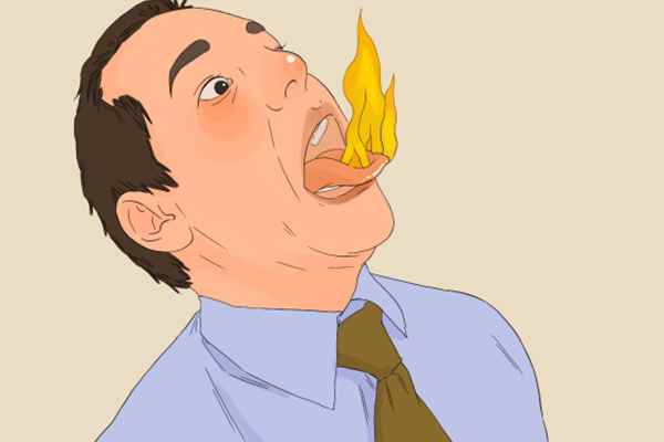 嘴角长痘是怎么回事(嘴角长痘可能是因为内火太重、内分泌失调引起的)
