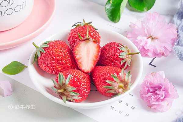 草莓4.jpg 吃什么水果治便秘最快