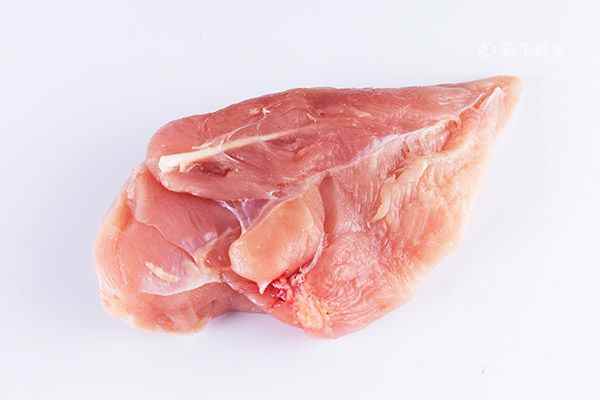鸡胸肉3.jpg 补充蛋白质吃什么食物