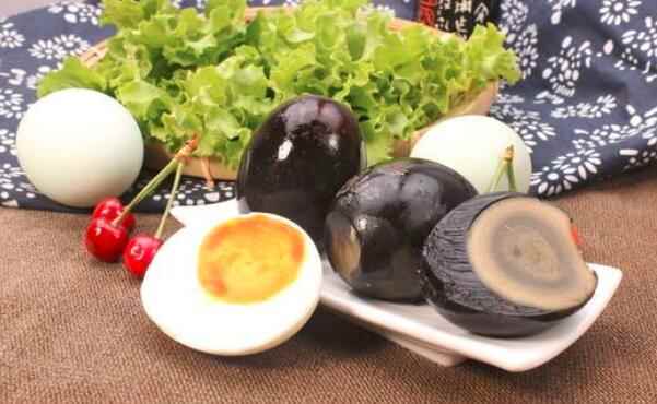 松花蛋含铅吗