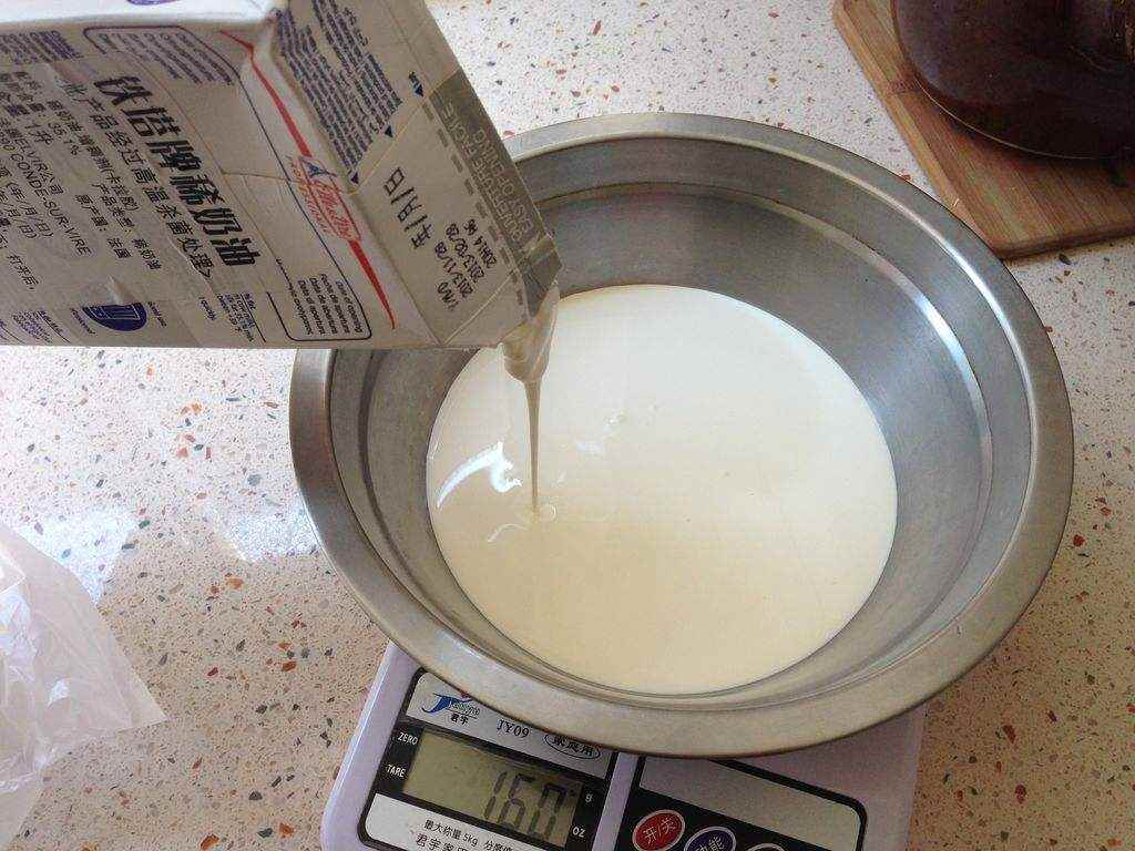 炼奶和纯牛奶哪个好
