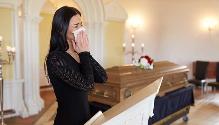 梦见喜欢的人死了哭得很伤心(梦见喜欢的人死了哭的很伤心)