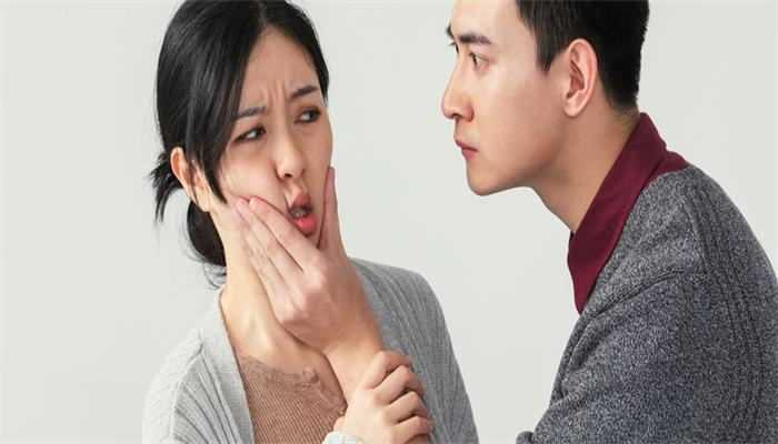 梦见自己两口子打架
