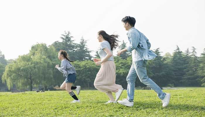 梦见一家人去旅游的梦境解析