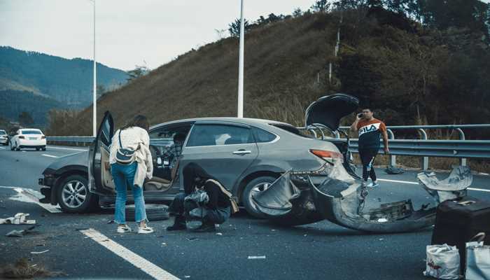 梦见开车撞死人