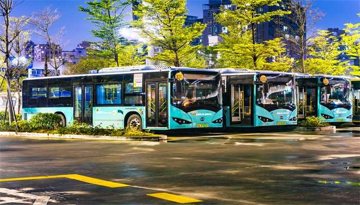 梦见挤公交车