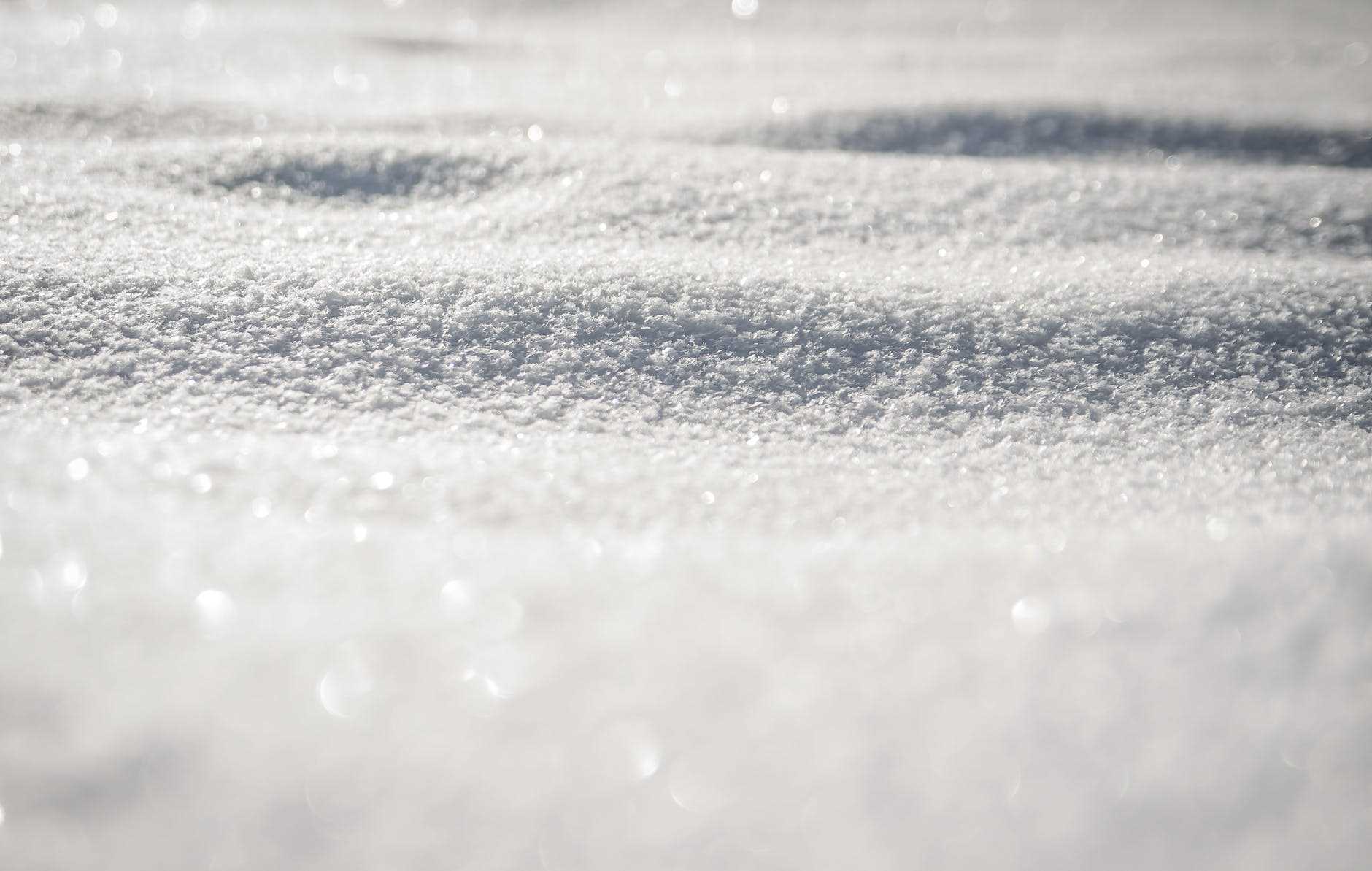 梦见在雪地里走是什么征兆