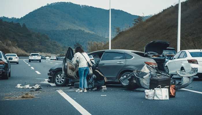 梦见开车翻车