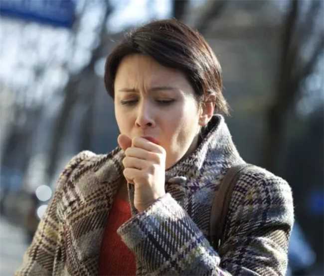 怎么找腹部收紧感觉(腹部收紧怎么做到运动时可以先尝试咳嗽紧身)