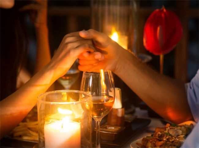 结婚第一年七夕怎么过(结婚第一年如何过七夕结婚)