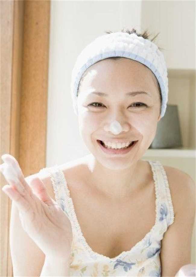 气垫BB好用吗(气垫BB霜的正确用法)