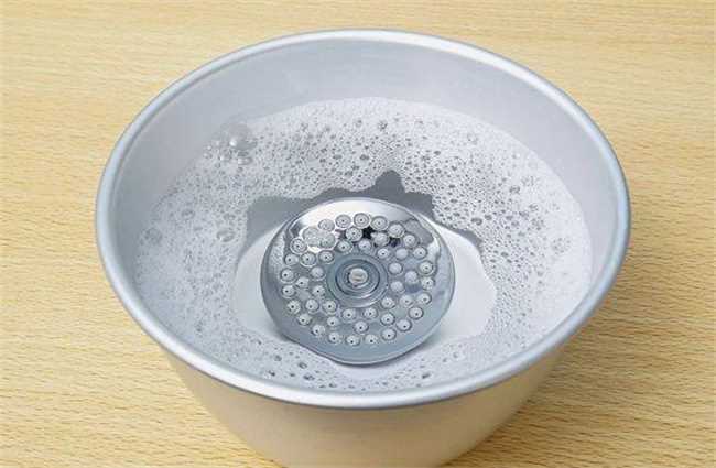 花洒怎么保养(如何轻松省事的保养清洁花洒)