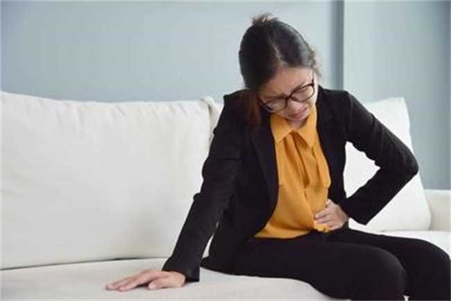 女性来大姨妈期间吃什么好(女人月经期间吃什么最好)