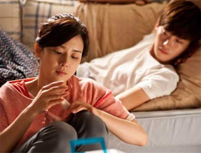 男友为什么那么急着同居(为什么男朋友这么急着要住在一起)
