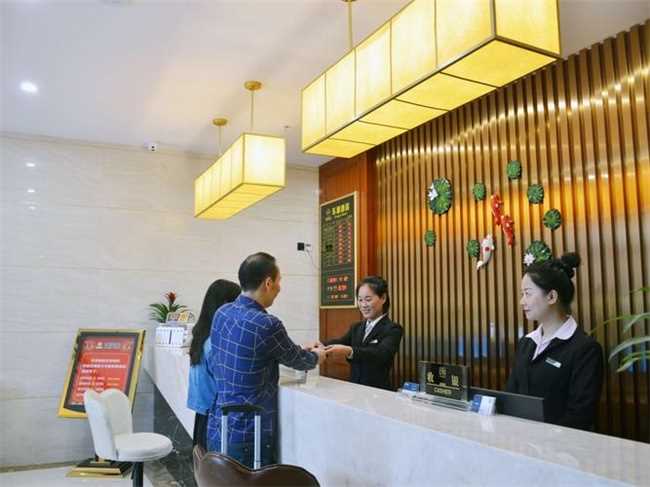 酒店突然封了房费要付吗(酒店突然被封了房费自理吗)