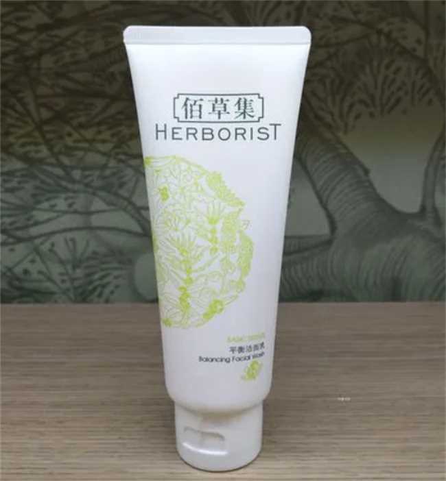 夏天太热护肤品怎么保存(护肤品夏季如何保存护肤)