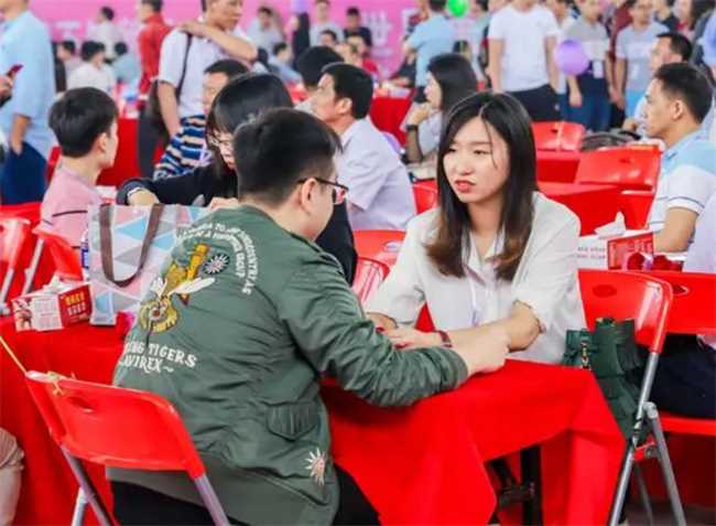 男人主动说他有两套房什么意思