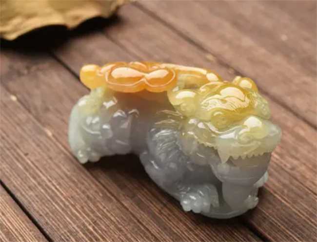 院子大门直冲客厅大门不好(庭院大门对客厅好吗院子大门直冲)