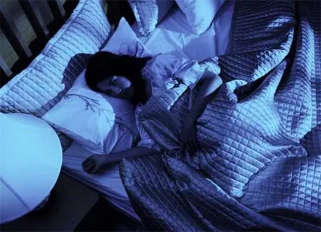 为什么女生容易鬼压床(女生更加容易鬼压床是什么原因)