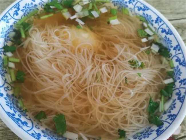 龙抬头吃饺子还是面条(龙抬头要吃饺子还是吃面条)