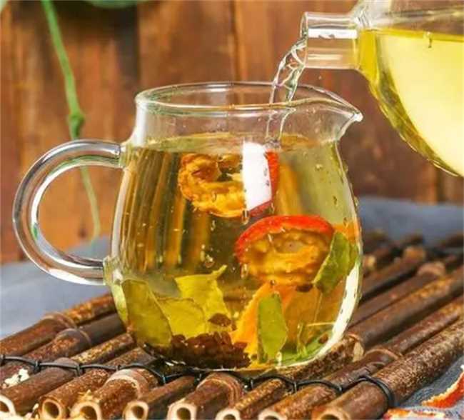 陈皮桑叶茶可以空腹喝吗(空腹能不能喝陈皮桑叶茶)