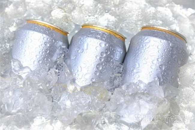 啤酒能不能冷冻呢(啤酒可以放到冰箱当中冷冻吗)