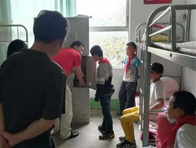 全封闭学校好吗(全封闭学校对孩子好吗)