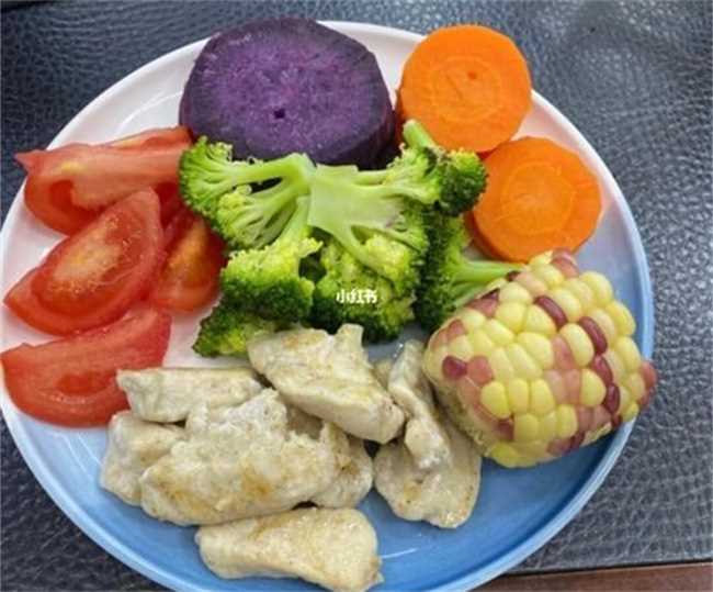 减肥食谱一日三餐如何安排(减肥食谱一日三餐如何制定)