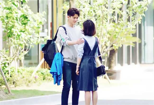处女座男和狮子女的婚姻(处座男和狮子女的婚姻处)