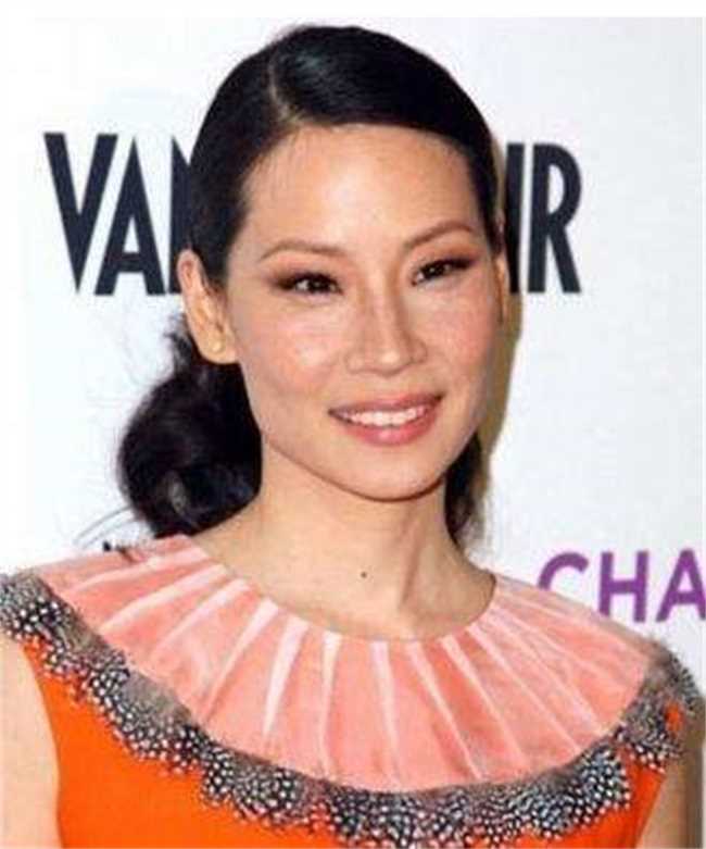 颧骨高的女生婚姻都不美满吗(颧骨高的女人婚姻都不好吗)