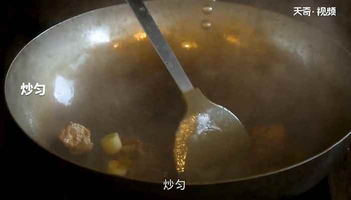 土豆牛腩饭的做法(土豆牛腩饭的做法大全窍门)