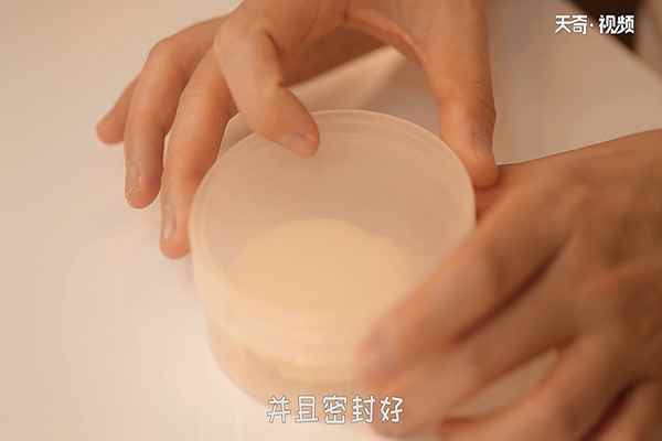 粉扑怎么用(粉扑有大和小两个尺寸的分别)
