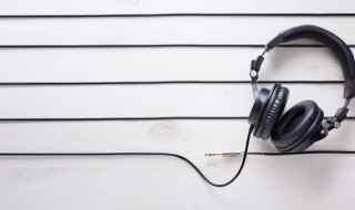 巴赫旧约歌词汪苏泷(《巴赫旧约》是汪苏泷与金若晨谱曲、编曲)