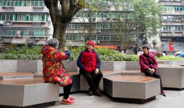 改造老社区能点亮居民的新生活吗(老社区改造需要部门、企业、居民共同努力)