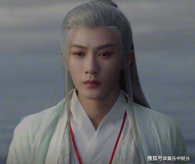 《长相思》相柳死前亲吻小夭并趁机抹去所有记忆 小夭哭到崩溃