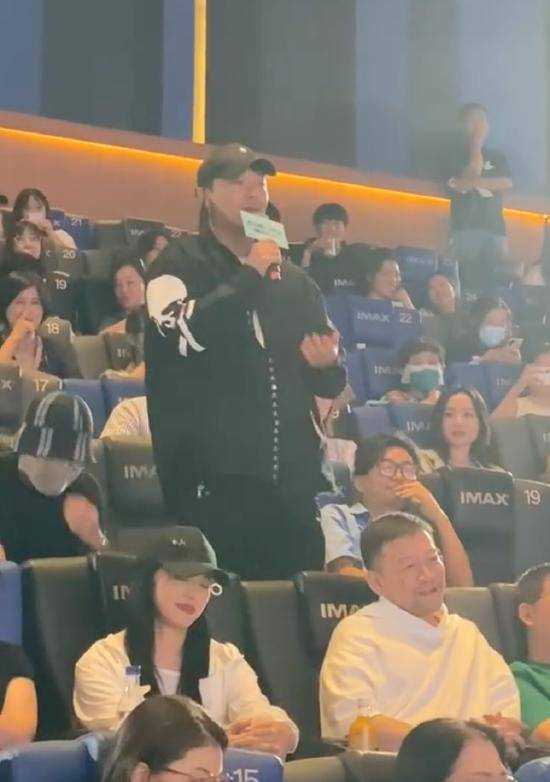 陈思诚落泪夸赞前妻佟丽娅演技 4分钟发言句句彩虹屁