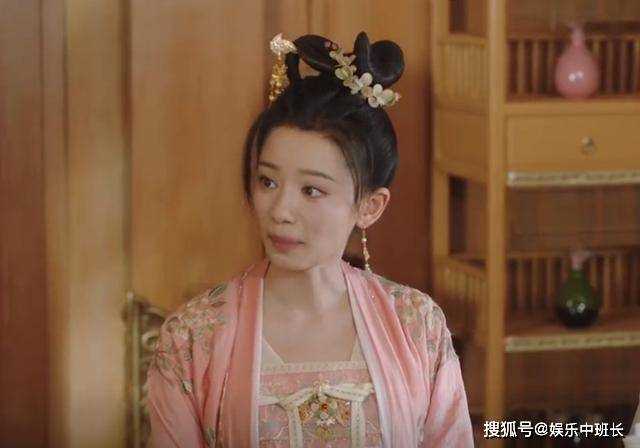 《长相思》相柳为救小夭漏出九头蛇身,辰荣馨悦当场吓晕 小夭亲吻额头
