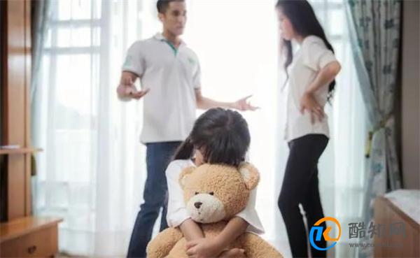 心理学:一个女人的婚姻过得幸福不幸福,父亲的潜在影响很大