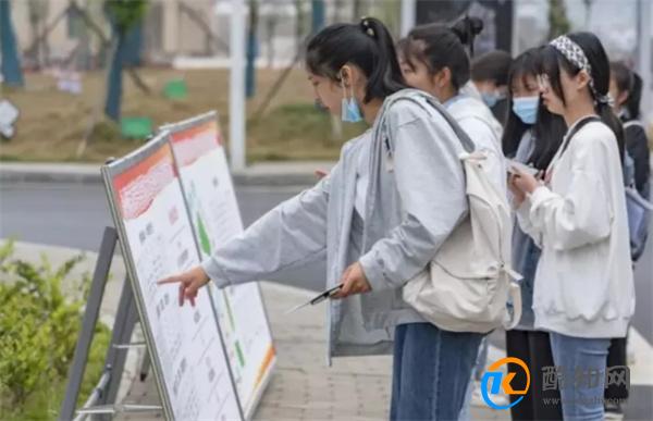 研究生学制延长一年 释放出什么信号_酷知科普